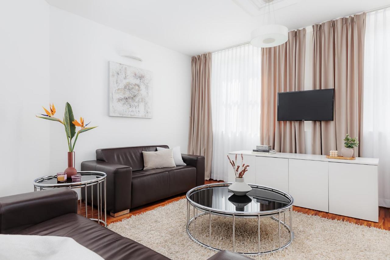 Visionapartments Marc-Aurel-Strasse - Contactless Check-In เวียนนา ภายนอก รูปภาพ