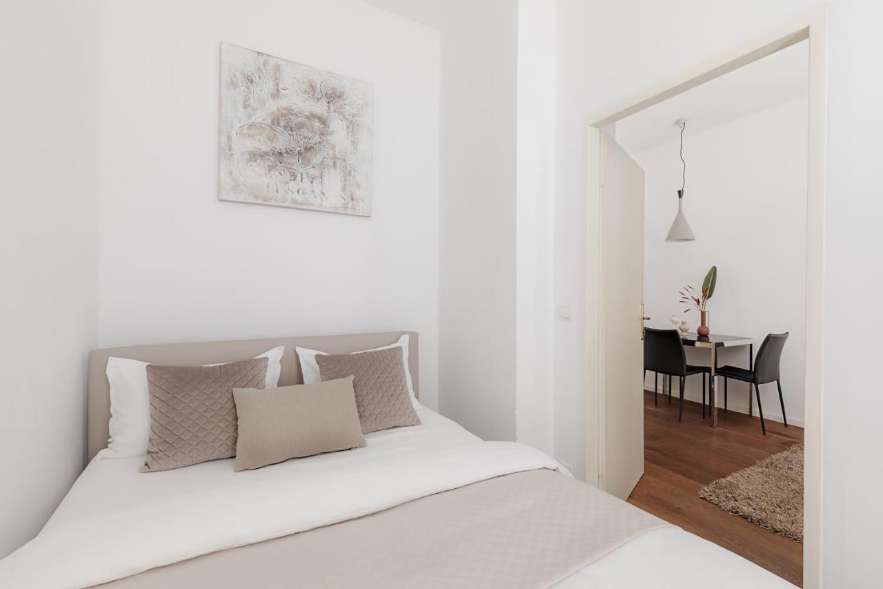 Visionapartments Marc-Aurel-Strasse - Contactless Check-In เวียนนา ภายนอก รูปภาพ